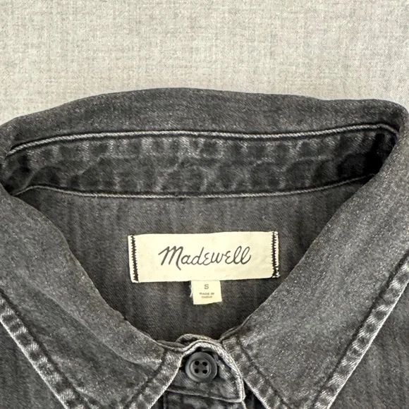 Madewell Charcoal Short Sleeve Button Down Shirt - Picture 4 of 4